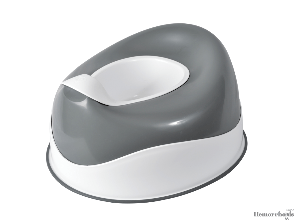 White and grey potty used to test the amount of blood in hemorrhoid bleeding